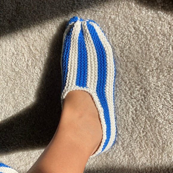 Handmade Winter socks / slippers - Picture 3 of 3